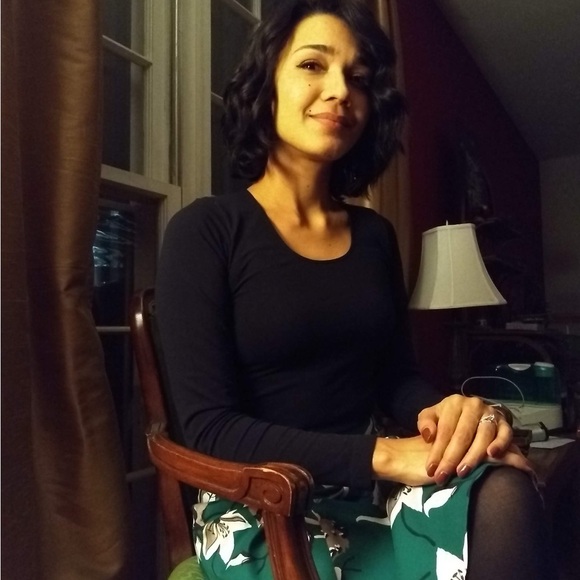 Green A-Line Knee-Length Skirt for Resort Wear - Picture 5 of 5